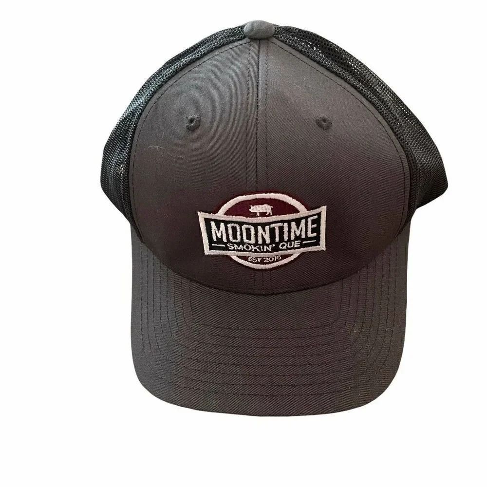 Moontime Smokin Que BBQ Hat Mens Souvenir Gray Mesh Back Snapback The Classics